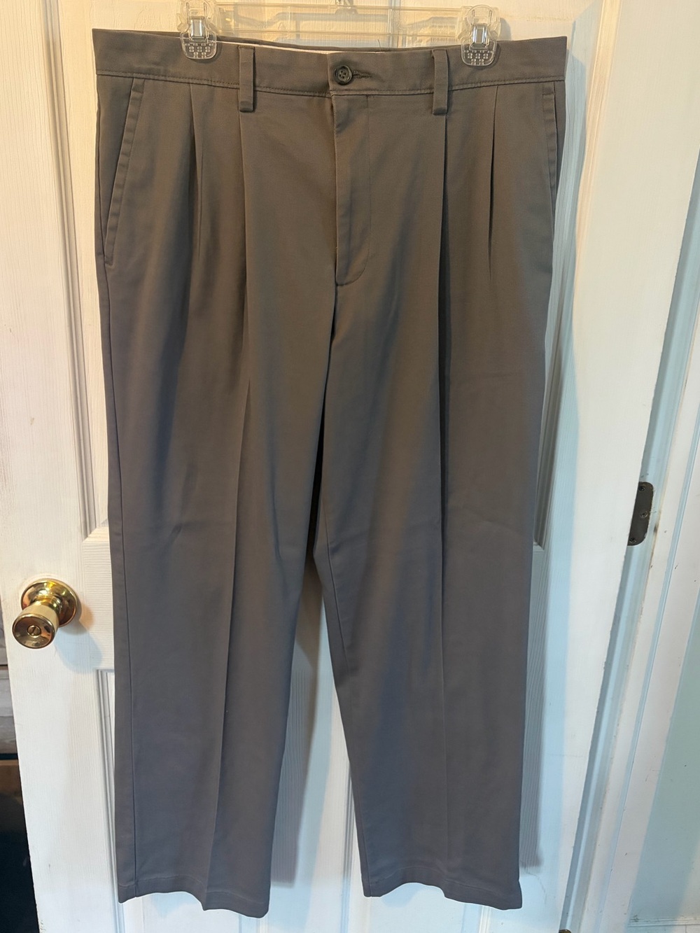 Dockers Men's 34x32 Pleated Dress Pants - Gray